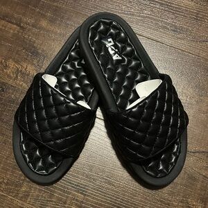 NEW APL Black Lusso Slide